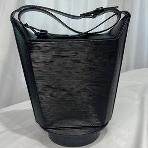 Authentic Louis Vuitton Black Epi Leather Sac Seau Shoulder Bag